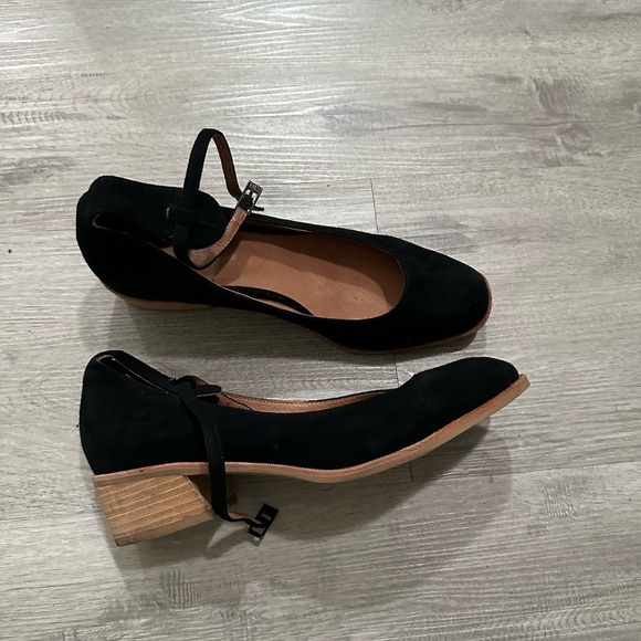 JEFFREY CAMPBELL × FREE PEOPLE
Womens Black Suede Boulevard Heels
Pumps Size 8.5 - Picture 8 of 8